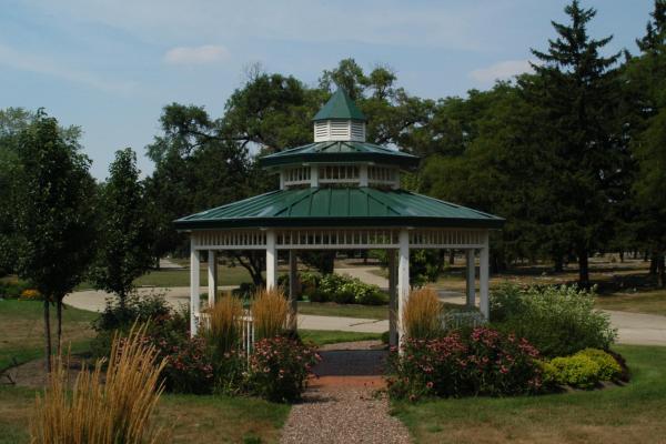 Acacia Park Cemetery and Mausoleum:Gazebo