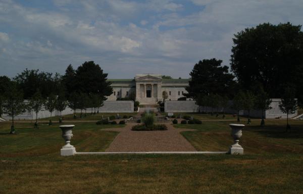 Acacia Park Cemetery and Mausoleum:Mausoleum Garden