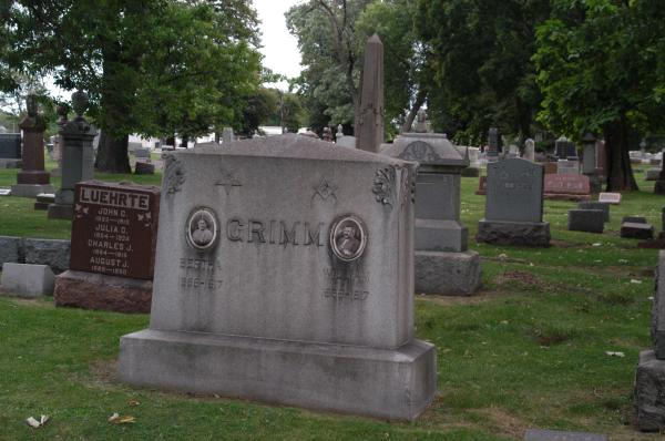 William and Bertha Grimm: Forest Home Cemetery