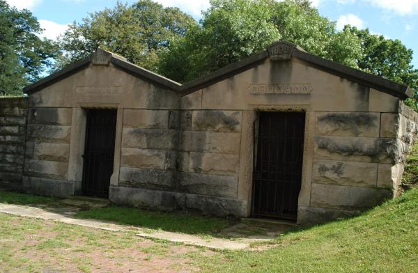 Mausoleum Ridge : Forest Home Cemetery