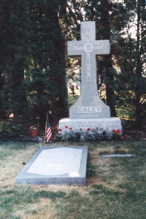 Holy Sepulchre Catholic Cemetery: Mayor Richard J. Daley 