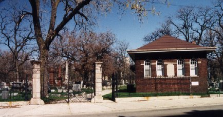 Main Entrance and Building: Jewish Graceland