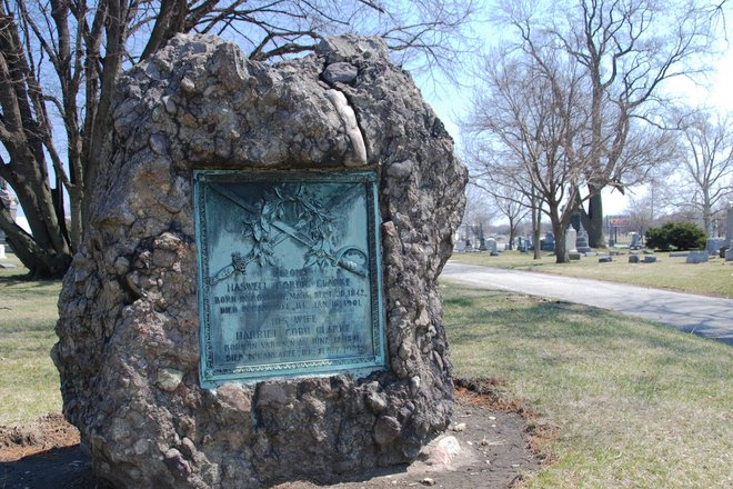 Mound Grove Cemetery: Col Haswell Clarke