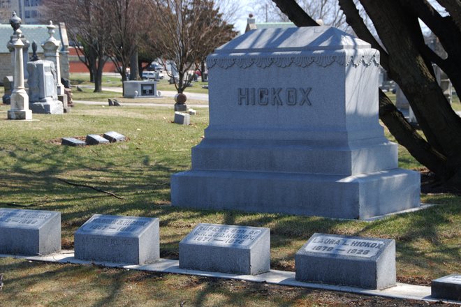 Mound Grove Cemetery: Hickox