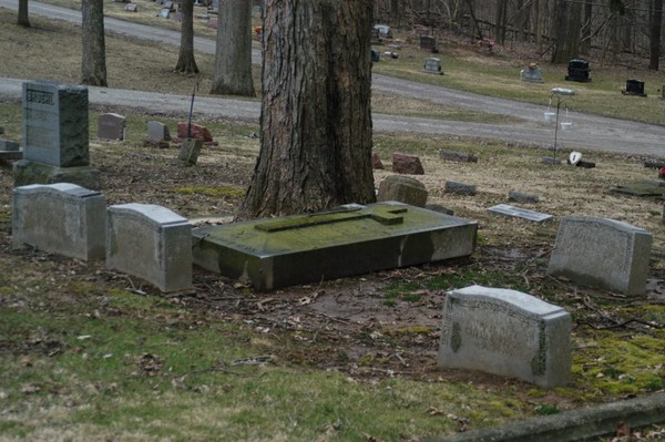 Elkhart Cemetery: