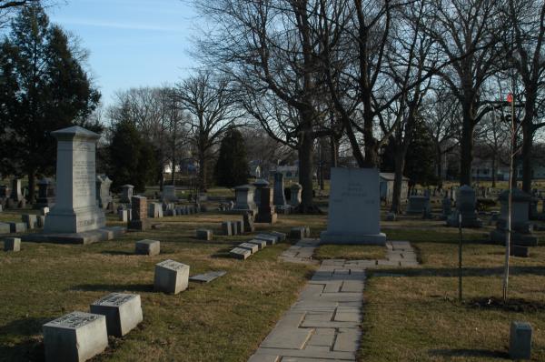 Bloomington: Evergreen Memorial Cemetery: Governor Adlai E. Stevenson