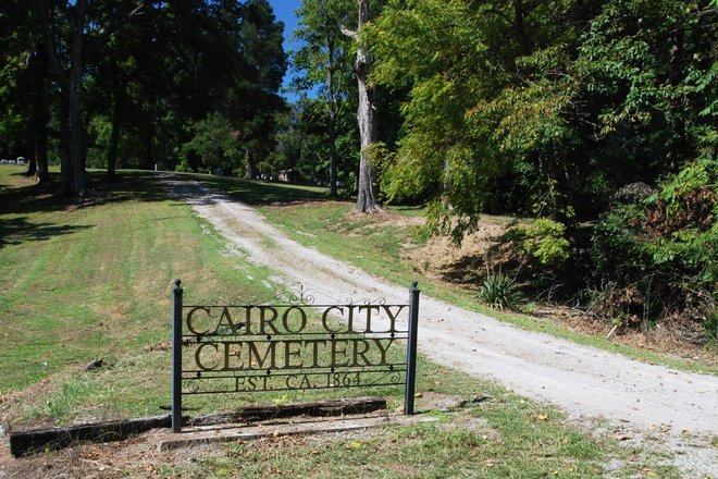 Cairo City Cemetery: entrance sign