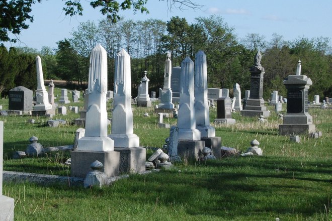 Rushville City Cemetery: 