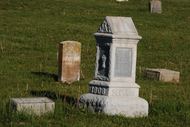 Rushville City Cemetery: Joseph L Seckman