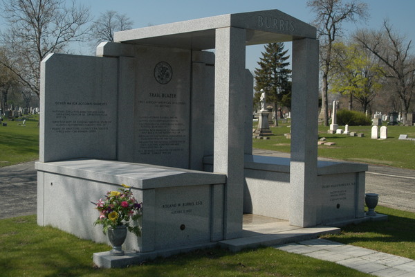 Oak Woods Cemetery: Roland Burris