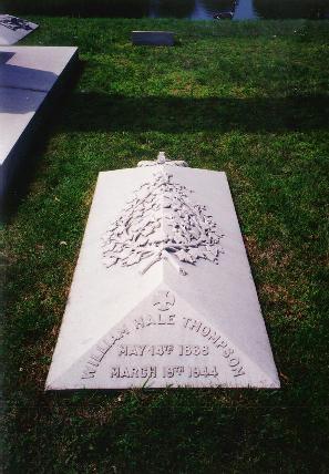 Oak Woods Cemetery: Mayor William Hale Thompson 